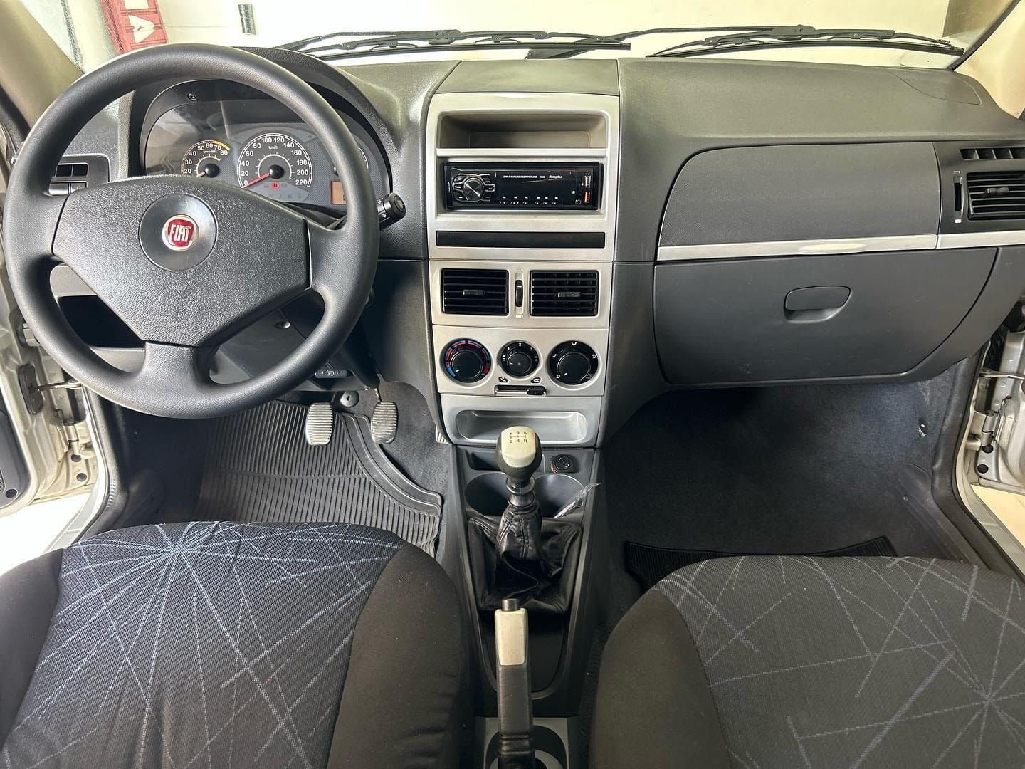 FIAT PALIO ELX ATRACTIVE 1.4 2010